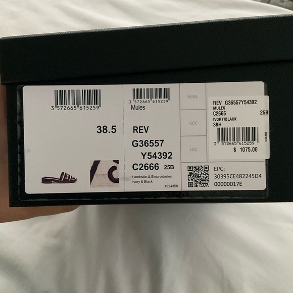 Chanel rev ivory/black mules sandals  38.5 - Picture 10 of 10